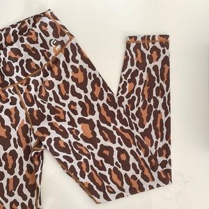 Leopard print leggings.
